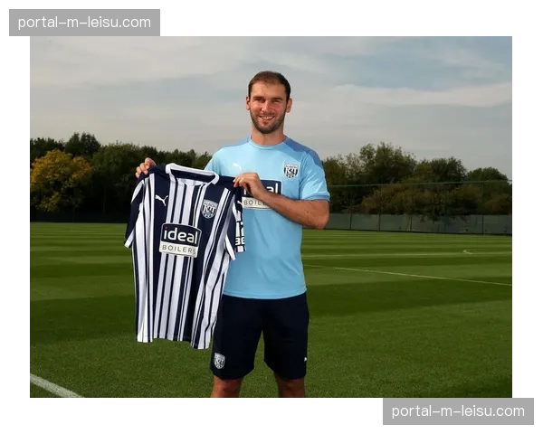 官宣：芝加哥黑鹰以三年合约签下俄超前锋伊万·伊万诺夫